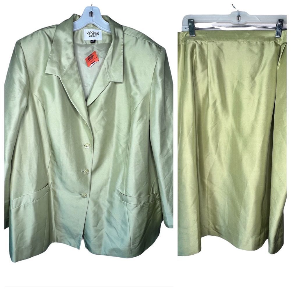 Vintage Kasper Woman Skirt Set in Lime nwt